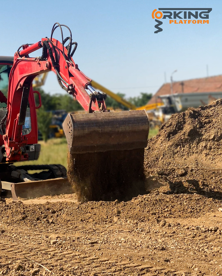 JCB - Мини-экскаватор: фото 2 JCB - Мини-экскаватор: фото 2