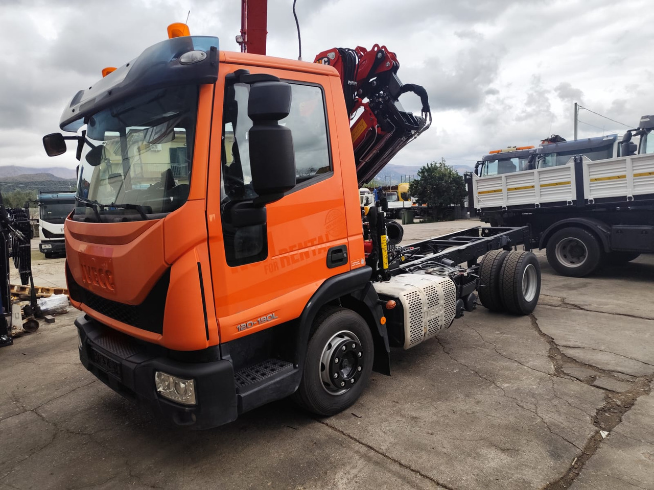 IVECO EUROCARGO 120-190L - Самосвал, Автоманипулятор: фото 2 IVECO EUROCARGO 120-190L - Самосвал, Автоманипулятор: фото 2