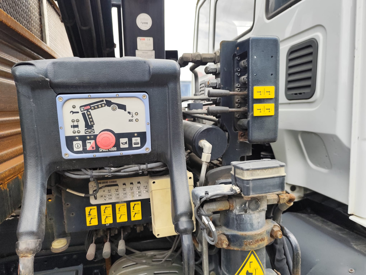 IVECO EUROCARGO 120E28 - Автоманипулятор, Самосвал: фото 4 IVECO EUROCARGO 120E28 - Автоманипулятор, Самосвал: фото 4