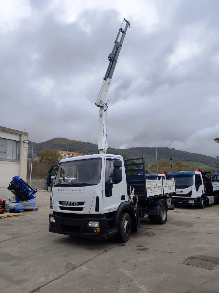 IVECO EUROCARGO 120E28P - Автоманипулятор, Самосвал: фото 1 IVECO EUROCARGO 120E28P - Автоманипулятор, Самосвал: фото 1