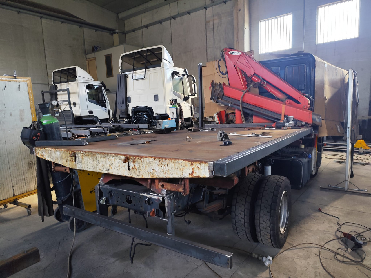 Автоманипулятор, Самосвал IVECO EUROCARGO 80E18: фото 10