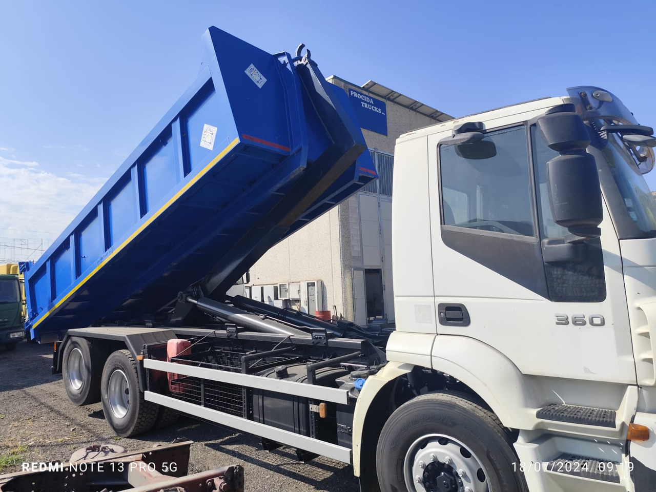 IVECO STRALIS 260S36 - Крюковой мультилифт: фото 3 IVECO STRALIS 260S36 - Крюковой мультилифт: фото 3