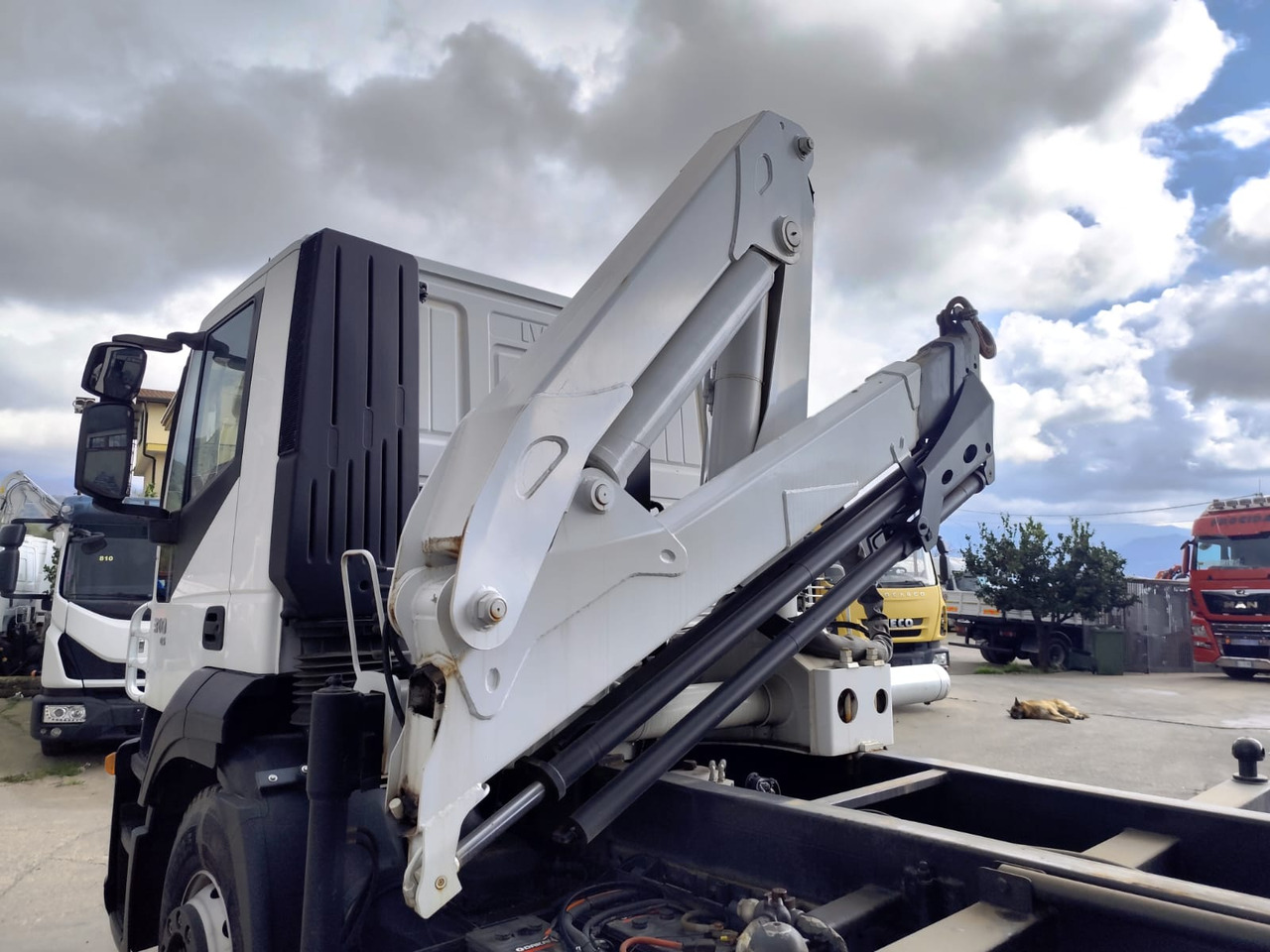 IVECO STRALIS AD 190S31P - Автоманипулятор, Самосвал: фото 4 IVECO STRALIS AD 190S31P - Автоманипулятор, Самосвал: фото 4