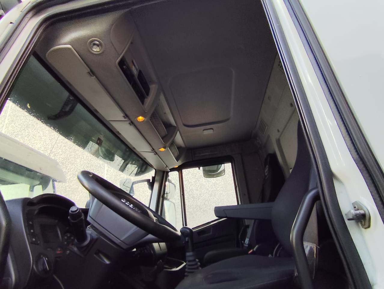 IVECO STRALIS AD 260S31 XP - Грузовик-шасси: фото 3 IVECO STRALIS AD 260S31 XP - Грузовик-шасси: фото 3