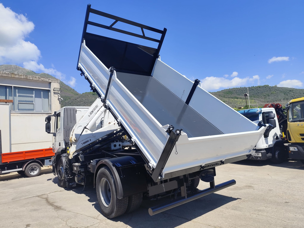 IVECO STRALIS CUBE 190S33 - Автоманипулятор, Самосвал: фото 4 IVECO STRALIS CUBE 190S33 - Автоманипулятор, Самосвал: фото 4