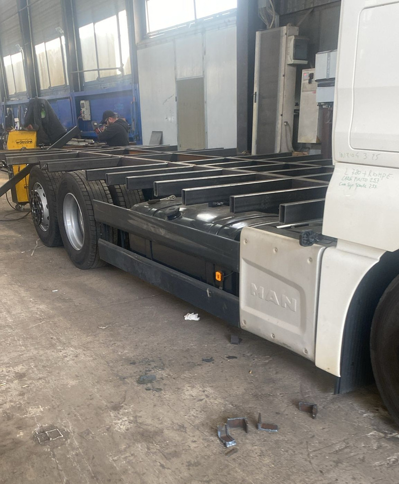 MAN TGX 26.440 - Грузовик бортовой/ Платформа: фото 2 MAN TGX 26.440 - Грузовик бортовой/ Платформа: фото 2