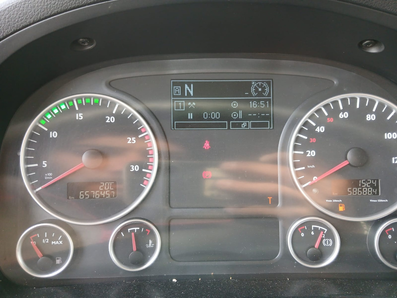 MAN TGX 26.440 - Грузовик-шасси: фото 2 MAN TGX 26.440 - Грузовик-шасси: фото 2