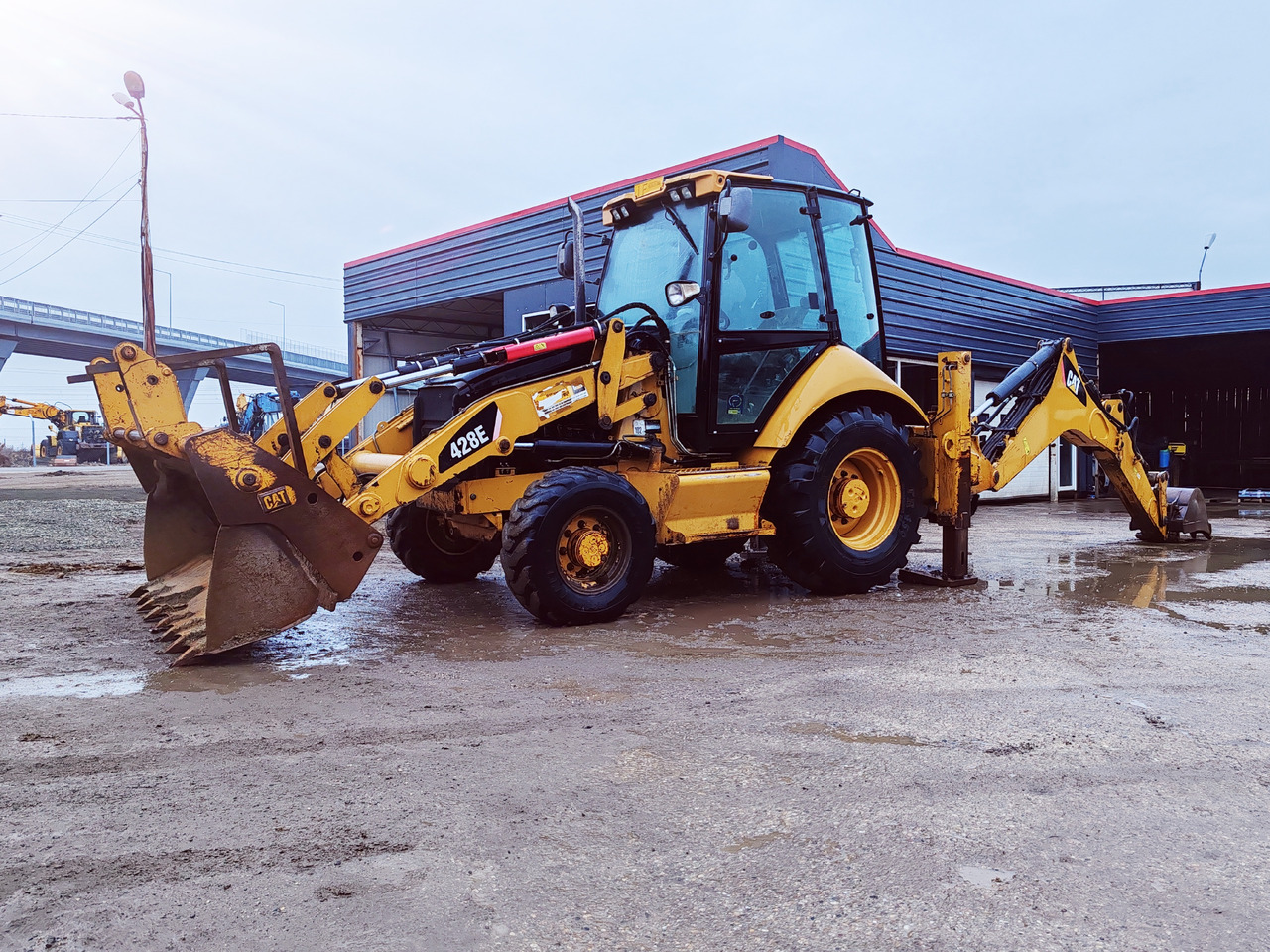 CATERPILLAR 428E - Экскаватор-погрузчик: фото 3 CATERPILLAR 428E - Экскаватор-погрузчик: фото 3
