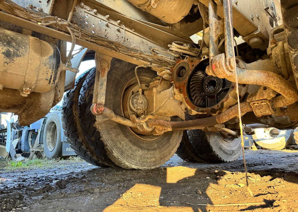 Iveco EuroTrakker - Самосвал: фото 5 Iveco EuroTrakker - Самосвал: фото 5