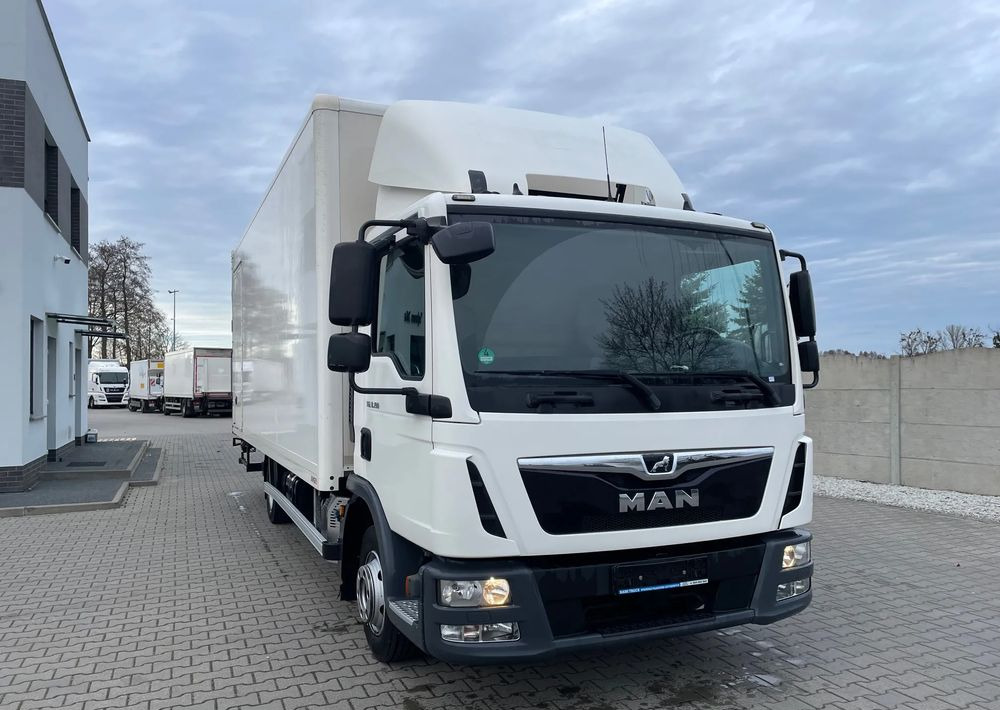 MAN TGL 8.190/16 PALET/ Ładowność 3000 kg! - Грузовик с закрытым кузовом: фото 2 MAN TGL 8.190/16 PALET/ Ładowność 3000 kg! - Грузовик с закрытым кузовом: фото 2