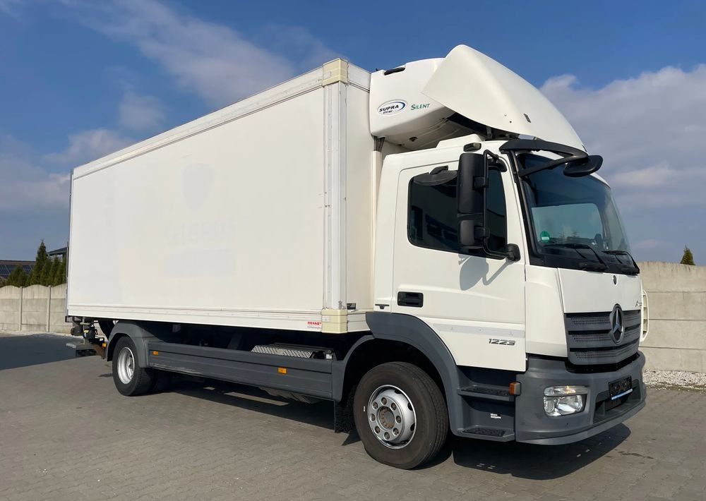 Mercedes-Benz ATEGO 1223/ CHŁODNIA/ 15 PALET - Рефрижератор: фото 4 Mercedes-Benz ATEGO 1223/ CHŁODNIA/ 15 PALET - Рефрижератор: фото 4