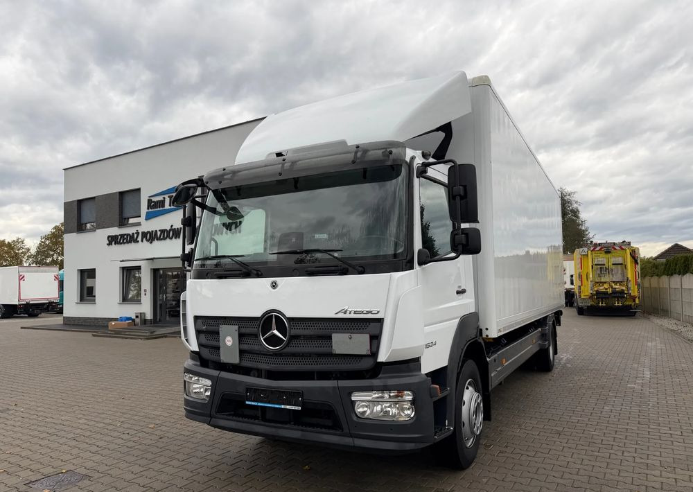 Mercedes-Benz ATEGO 1524 - Грузовик с закрытым кузовом: фото 1 Mercedes-Benz ATEGO 1524 - Грузовик с закрытым кузовом: фото 1