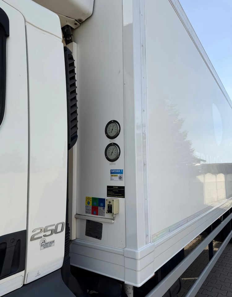 Volvo FL 16.250/ 19 PALET/ Ładownośc 6 ton/ na poduszkach! - Рефрижератор: фото 4 Volvo FL 16.250/ 19 PALET/ Ładownośc 6 ton/ na poduszkach! - Рефрижератор: фото 4