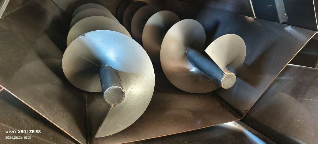 Bizon B-1030 Kompost Schredder Biomasse Mist Compost shr - Измельчитель соломы: фото 5 Bizon B-1030 Kompost Schredder Biomasse Mist Compost shr - Измельчитель соломы: фото 5