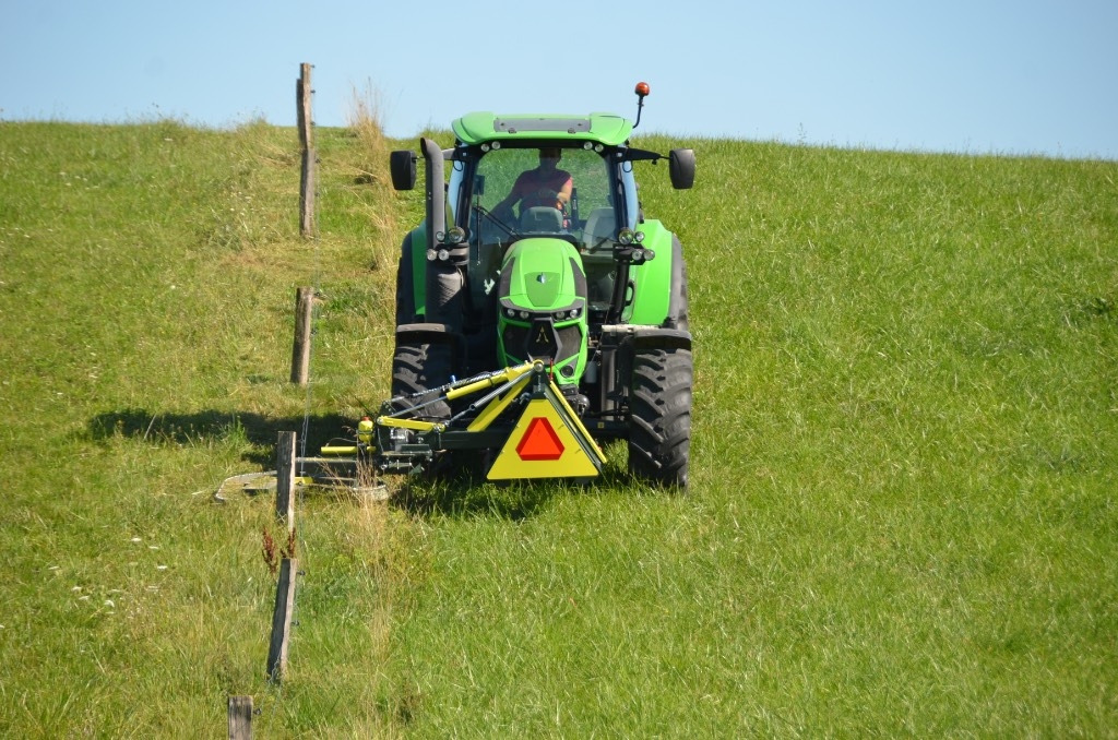 Tricut A1250 Präzisions - Zaunmäher Kreismäher für - Косилка: фото 1 Tricut A1250 Präzisions - Zaunmäher Kreismäher für - Косилка: фото 1