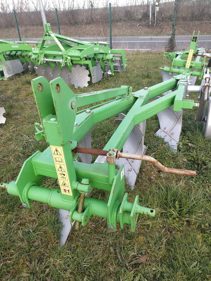 BOMET Charrue à Socs LYRA - Плуг: фото 2 BOMET Charrue à Socs LYRA - Плуг: фото 2