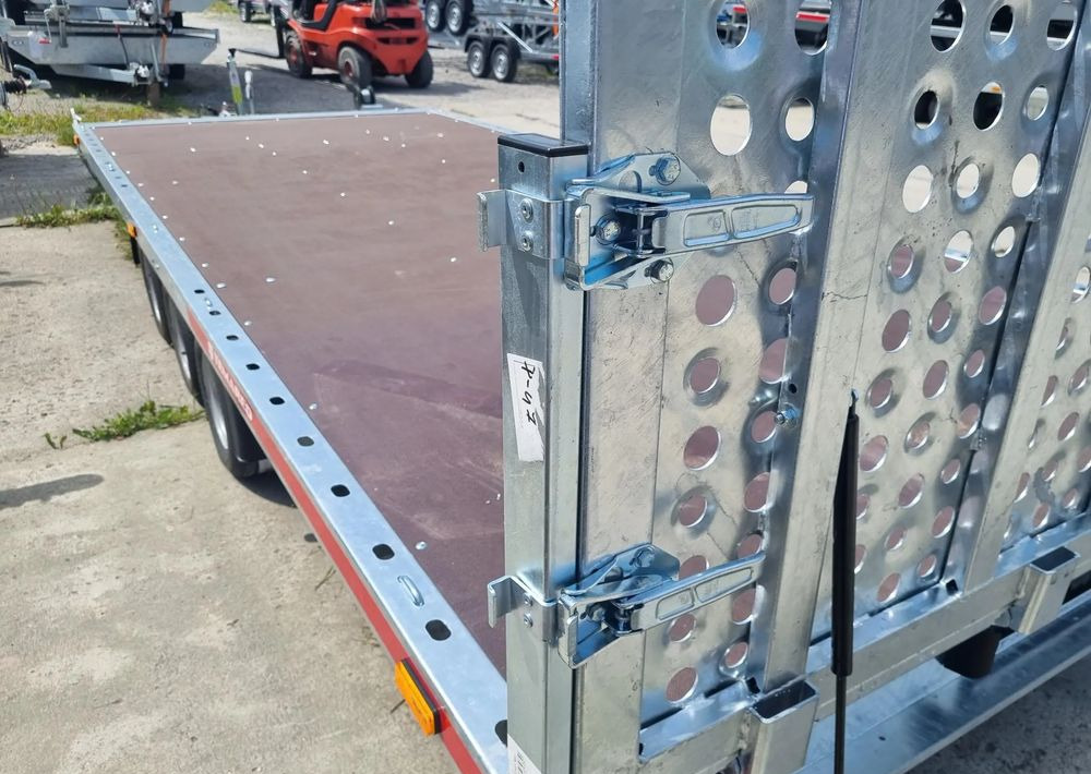 TEMARED UNIVERSAL 5121/3 3.5T R10C SKLEJKA - Прицеп бортовой/ Платформа: фото 5 TEMARED UNIVERSAL 5121/3 3.5T R10C SKLEJKA - Прицеп бортовой/ Платформа: фото 5