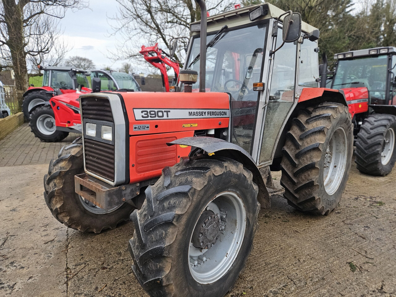 1993 MF 390T 4wd tractor, good off farm condition - Трактор: фото 2 1993 MF 390T 4wd tractor, good off farm condition - Трактор: фото 2