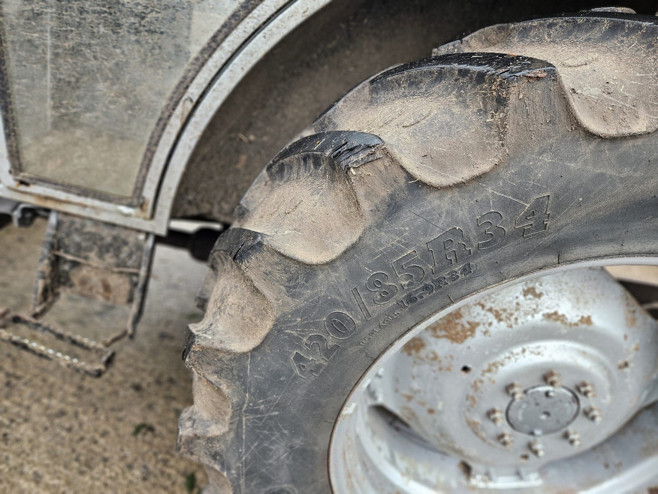 1993 MF 390T 4wd tractor, good off farm condition - Трактор: фото 5 1993 MF 390T 4wd tractor, good off farm condition - Трактор: фото 5