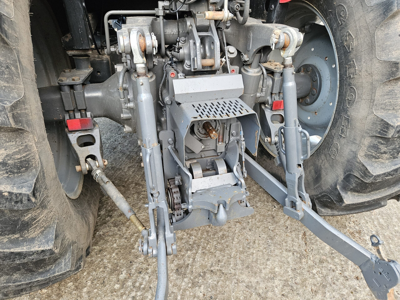 2013 MF 5440 4wd tractor, Very Nice. - Трактор: фото 4 2013 MF 5440 4wd tractor, Very Nice. - Трактор: фото 4