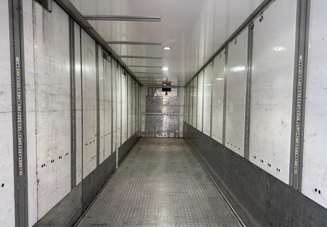 Полуприцеп-рефрижератор EkeriFRC Thermo King: фото 10