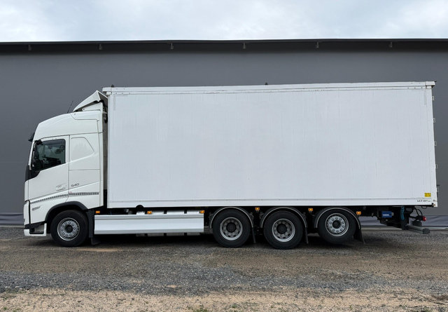 VolvoFH 540 8x4 66m3 - Грузовик с закрытым кузовом: фото 3 VolvoFH 540 8x4 66m3 - Грузовик с закрытым кузовом: фото 3