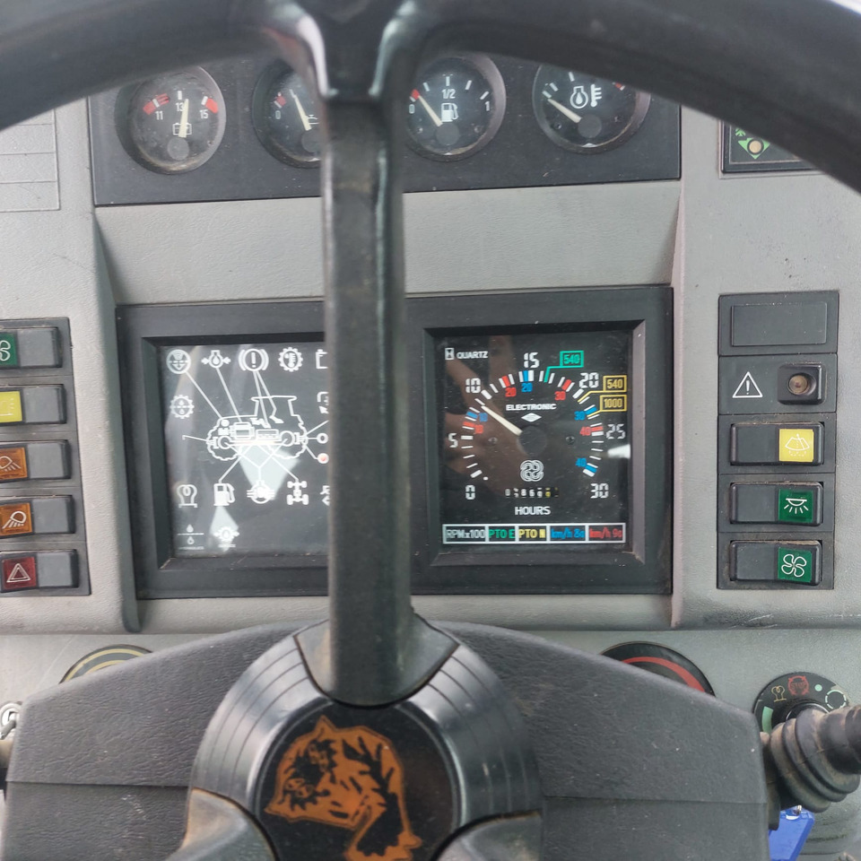 SAME TITAN 145 - Трактор: фото 2 SAME TITAN 145 - Трактор: фото 2