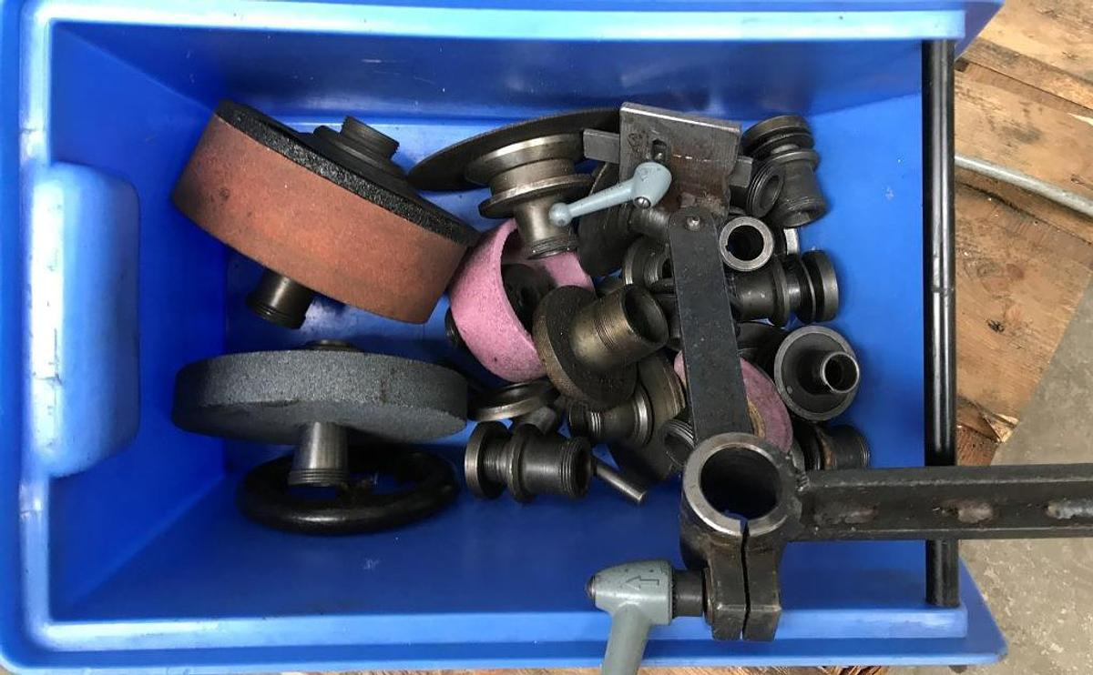 Universal-Werkzeugschleifmaschine DECKEL - Металлообрабатывающий станок: фото 4 Universal-Werkzeugschleifmaschine DECKEL - Металлообрабатывающий станок: фото 4