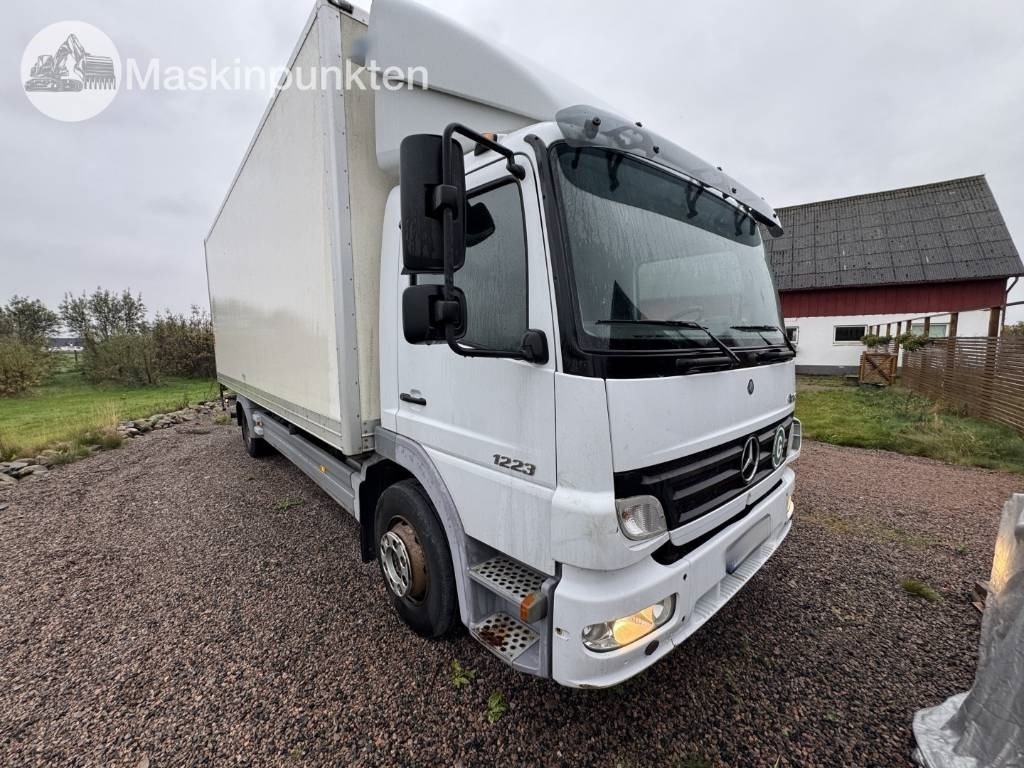 Mercedes-Benz Atego 1223 - Грузовик с закрытым кузовом: фото 4 Mercedes-Benz Atego 1223 - Грузовик с закрытым кузовом: фото 4