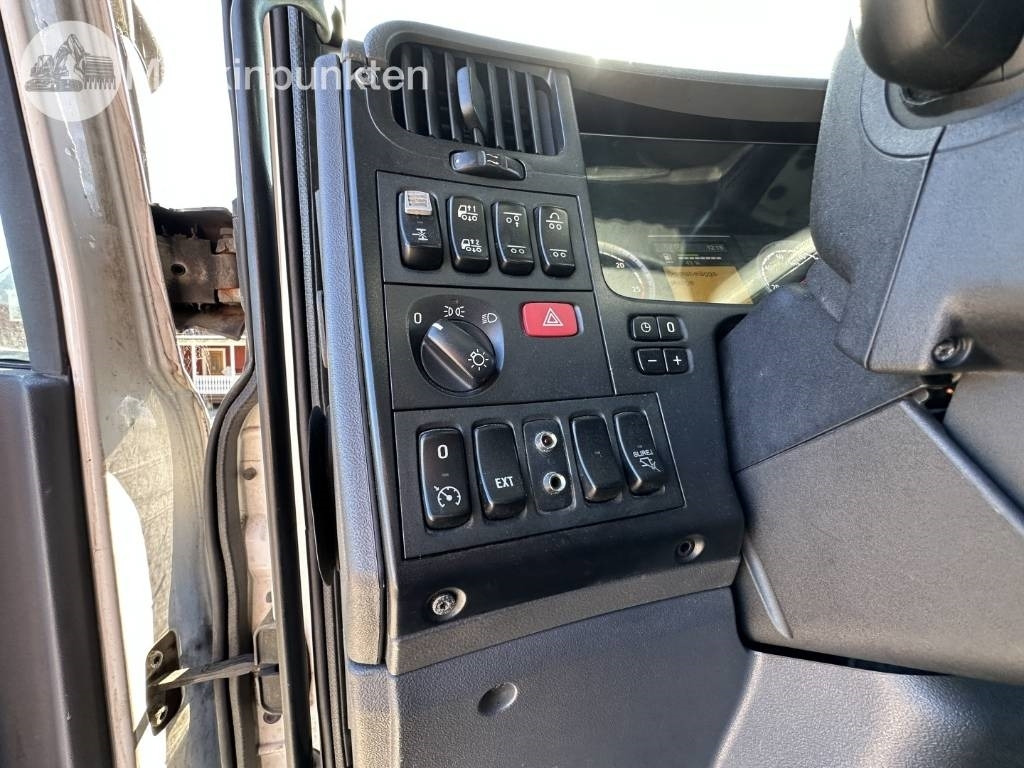 Грузовик-шасси Scania R 560 LB: фото 24 Грузовик-шасси Scania R 560 LB: фото 24