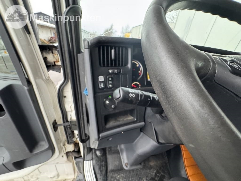 Тягач Scania R 420: фото 38