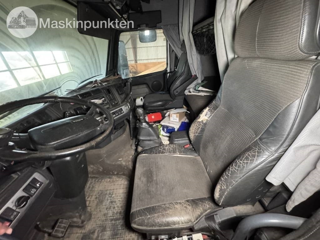 Тягач Volvo FH 12: фото 36