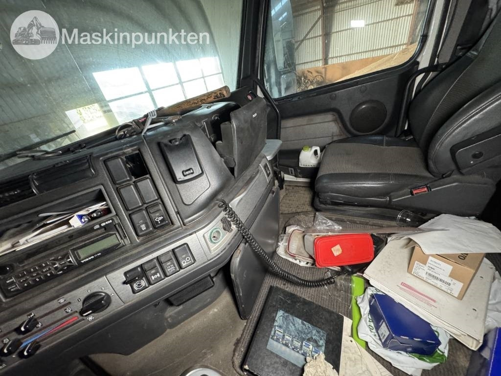 Тягач Volvo FH 12: фото 44