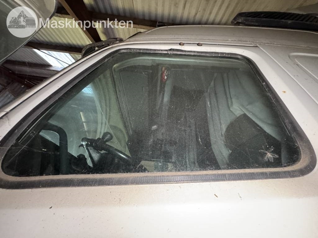 Тягач Volvo FH 12: фото 33