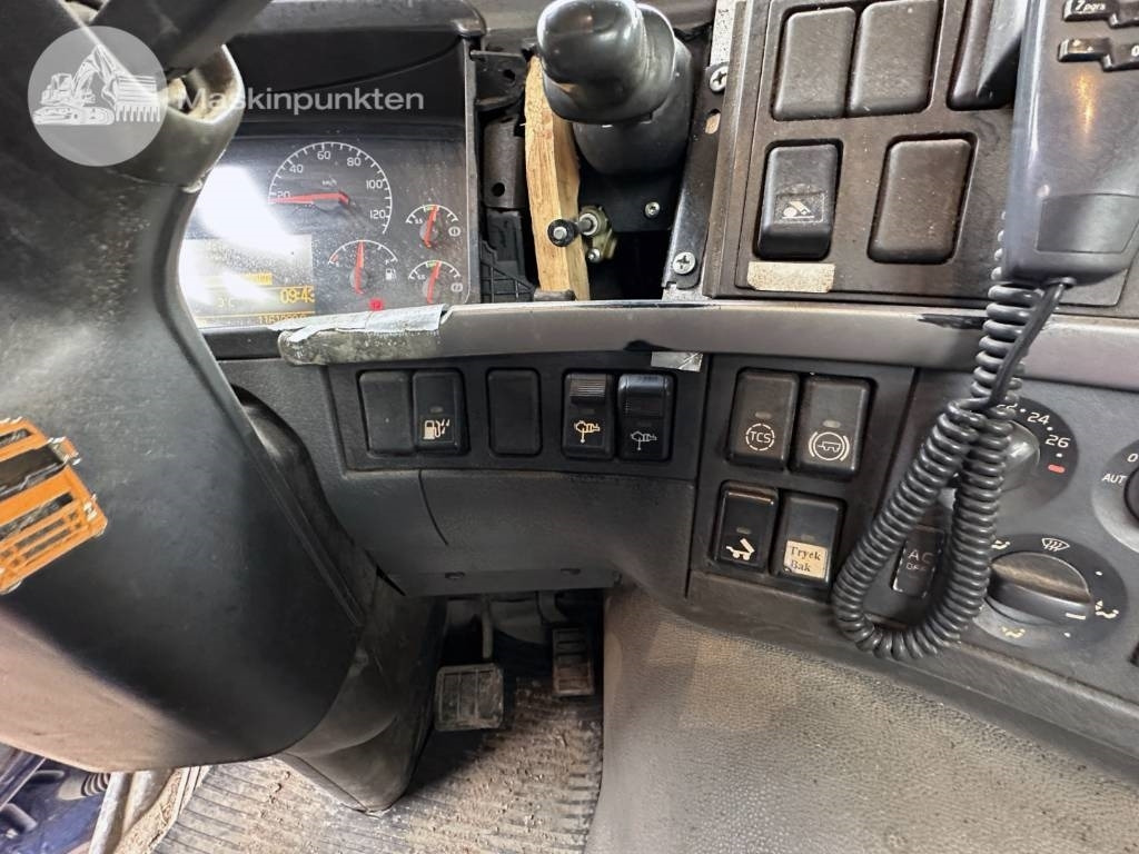 Портальный бункеровоз Volvo FM 12 420 LAXO Liftdumper + lastväxlare + flak: фото 33 Портальный бункеровоз Volvo FM 12 420 LAXO Liftdumper + lastväxlare + flak: фото 33