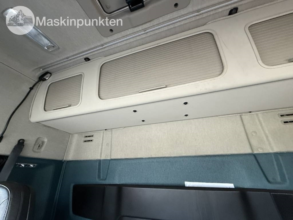 Грузовик-контейнеровоз/ Сменный кузов Volvo FM 460: фото 26