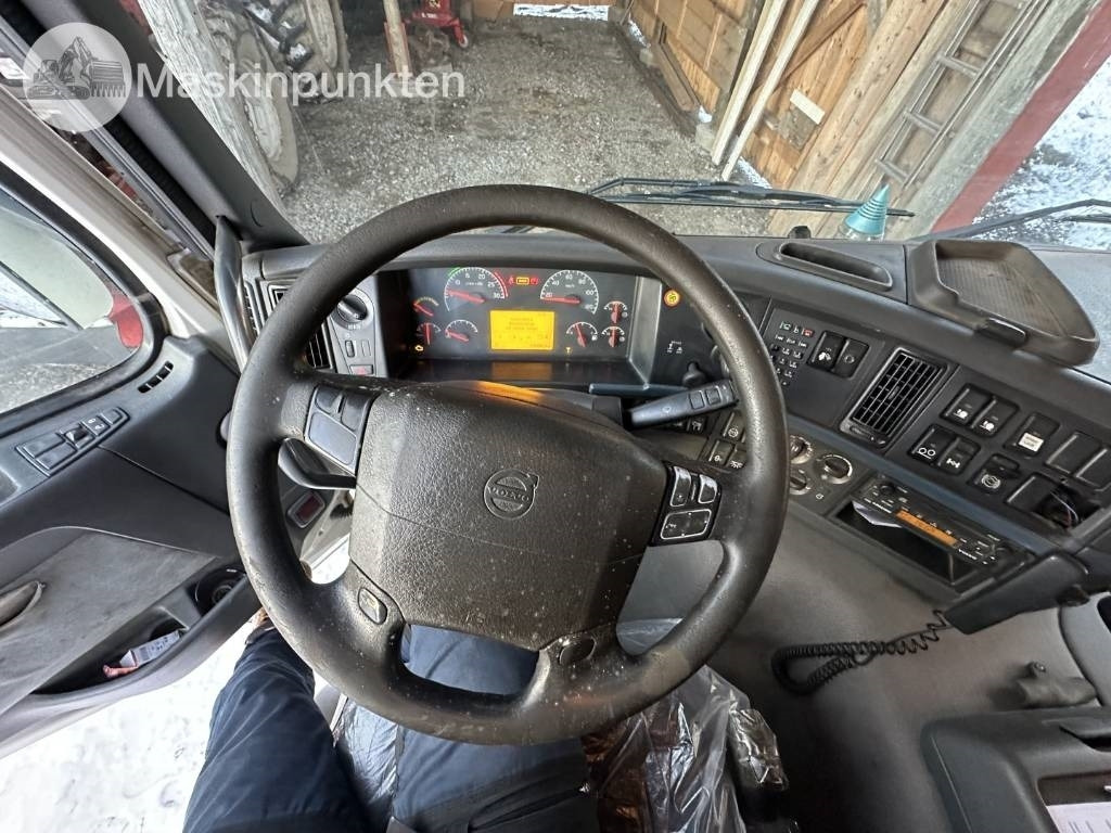Автоманипулятор Volvo FM 480: фото 15