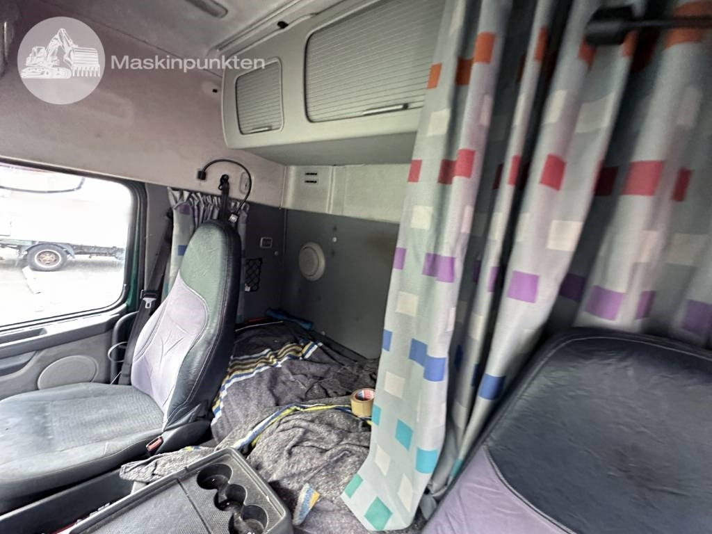 Грузовик с закрытым кузовом Volvo FM 9 300: фото 18 Грузовик с закрытым кузовом Volvo FM 9 300: фото 18