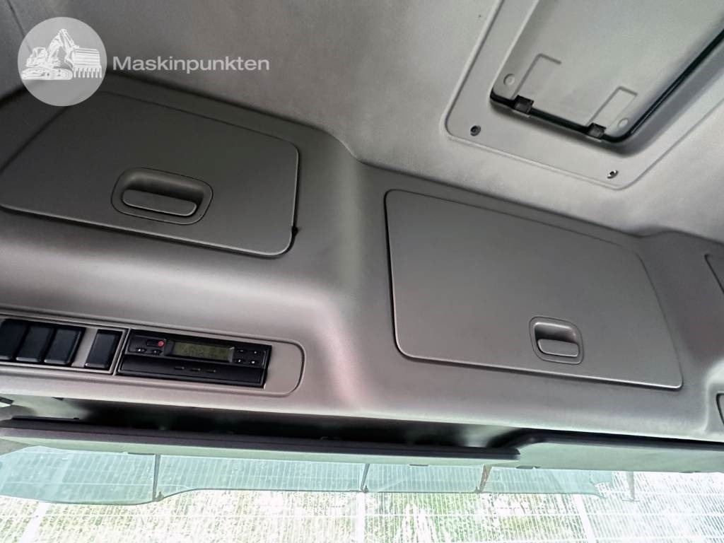 Грузовик с закрытым кузовом Volvo FM 9 300: фото 21 Грузовик с закрытым кузовом Volvo FM 9 300: фото 21