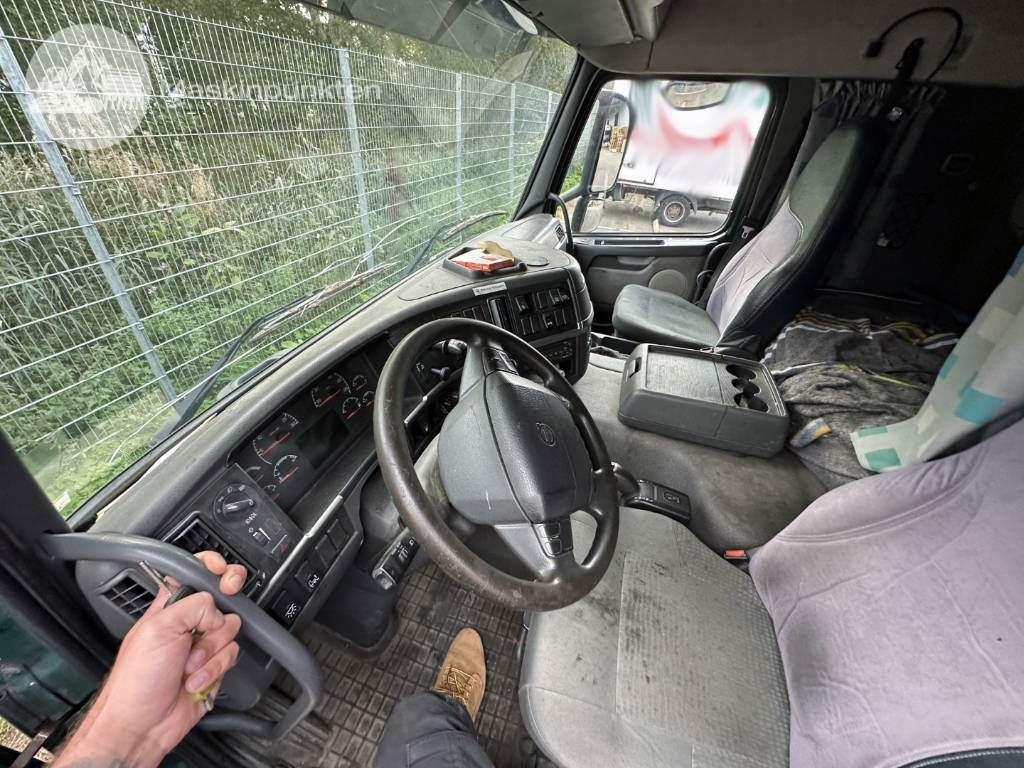 Грузовик с закрытым кузовом Volvo FM 9 300: фото 16 Грузовик с закрытым кузовом Volvo FM 9 300: фото 16