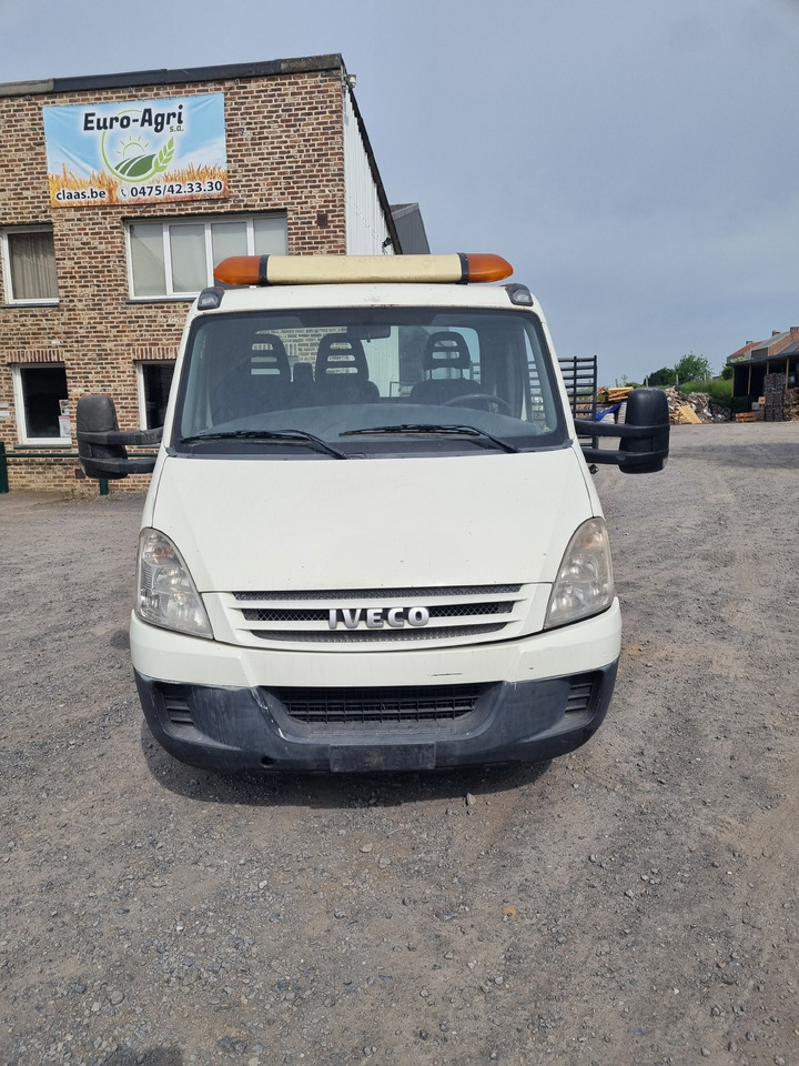 IVECO DAILY 35C18 - Малотоннажный седельный тягач: фото 3 IVECO DAILY 35C18 - Малотоннажный седельный тягач: фото 3