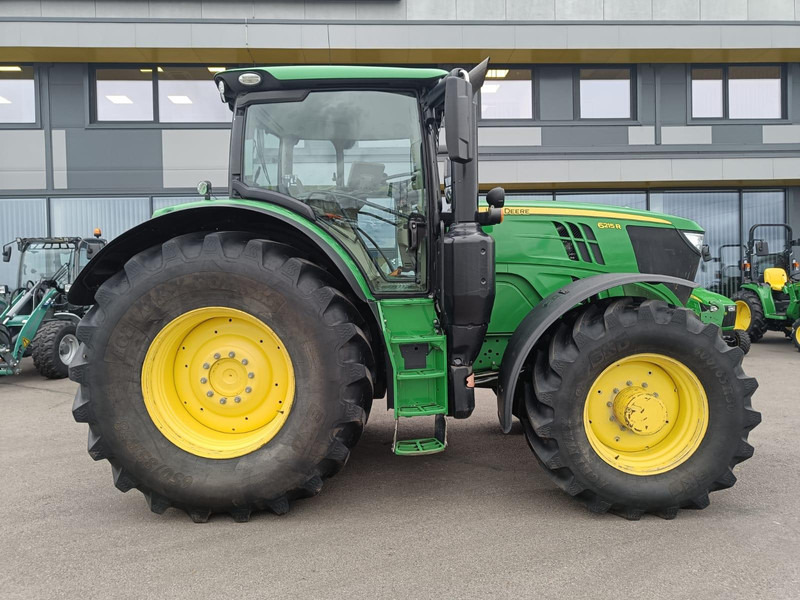 John Deere 6215R - Трактор: фото 2 John Deere 6215R - Трактор: фото 2