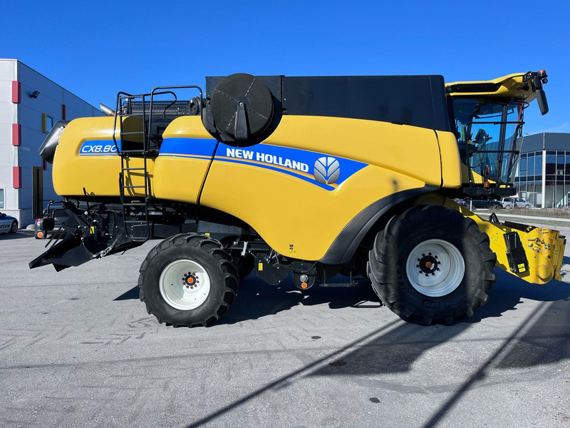 New Holland CX 8.80 - Зерноуборочный комбайн: фото 2 New Holland CX 8.80 - Зерноуборочный комбайн: фото 2