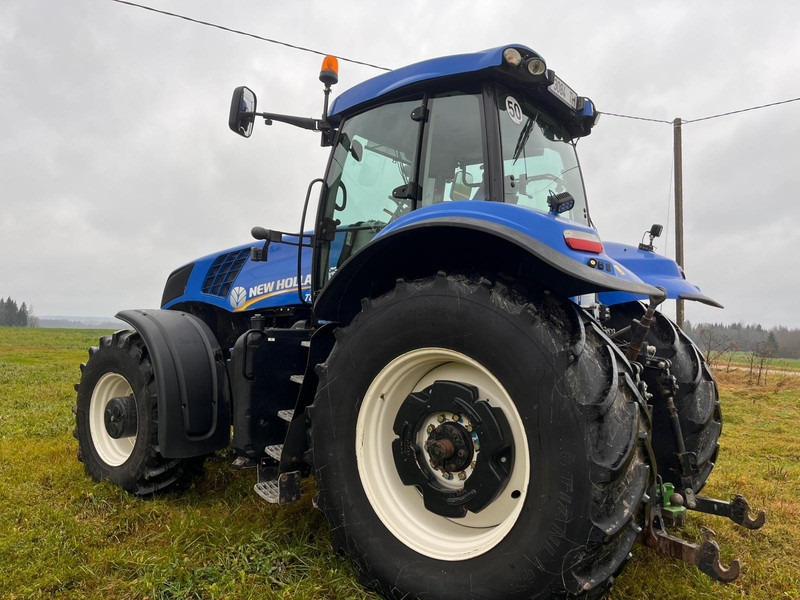 New Holland T8.330 - Трактор: фото 3 New Holland T8.330 - Трактор: фото 3