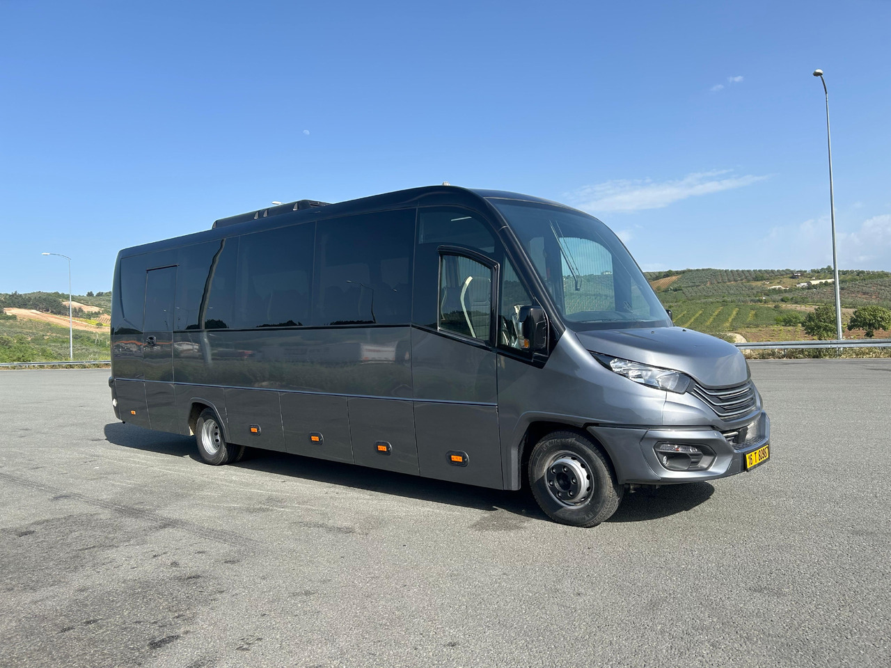 IVECO DAILY - RIGHT HAND DRIVE TOURISTIC VEHICLE - Туристический автобус: фото 2 IVECO DAILY - RIGHT HAND DRIVE TOURISTIC VEHICLE - Туристический автобус: фото 2