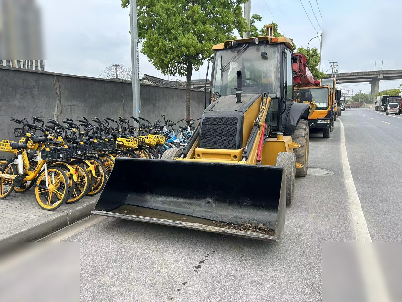 CASE 580 - Экскаватор-погрузчик: фото 3 CASE 580 - Экскаватор-погрузчик: фото 3