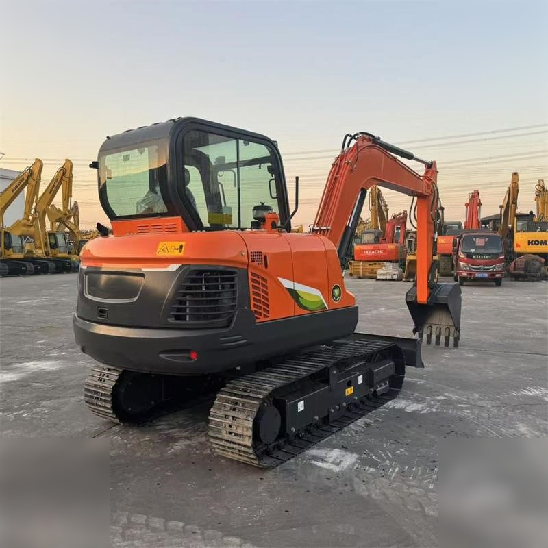 DOOSAN DX60E-10N - Гусеничный экскаватор: фото 3 DOOSAN DX60E-10N - Гусеничный экскаватор: фото 3
