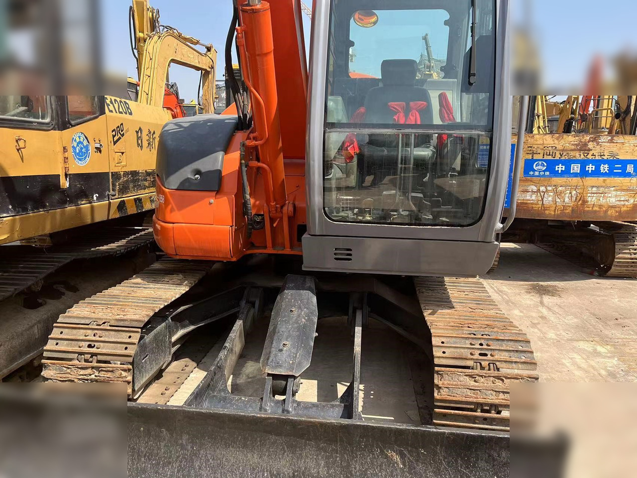 HITACHI ZX75US - Гусеничный экскаватор: фото 5 HITACHI ZX75US - Гусеничный экскаватор: фото 5