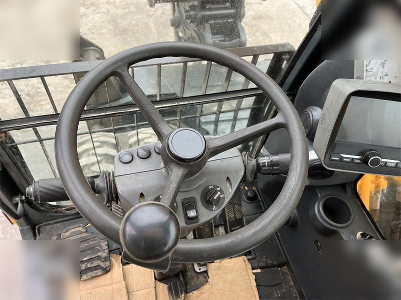 Колёсный экскаватор HYUNDAI ROBEX 210W-9: фото 7 Колёсный экскаватор HYUNDAI ROBEX 210W-9: фото 7