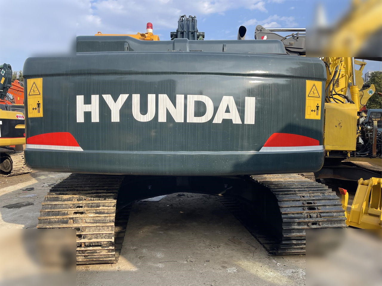 HYUNDAI ROBEX 220 LC-9S - Гусеничный экскаватор: фото 2 HYUNDAI ROBEX 220 LC-9S - Гусеничный экскаватор: фото 2